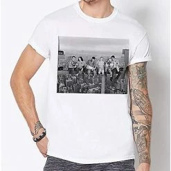 Best reviews of 😉 Skyscraper Group Photo T 👚 Shirt - Friends 😀 -Spencer's Shop 07588379 e