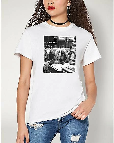 Wholesale 🔥 Three Wise Guys Couch Photo T 👚 Shirt - Friends 🔥 3 Wholesale 🔥 Three Wise Guys Couch Photo T 👚 Shirt - Friends 🔥